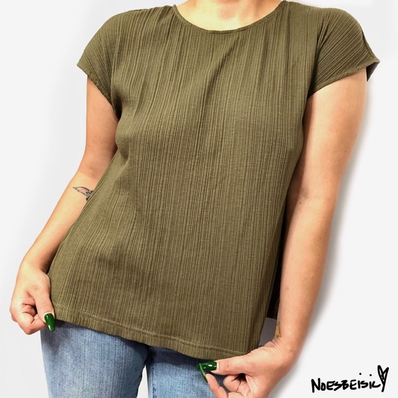 SABO Skirt Ribbed Split Back Top - Picture 3 of 6